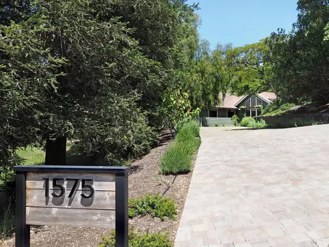 Exterior - 1575 Foxridge Rd, Geyserville, CA 95441 photo 3 of 17