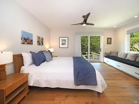 Bedroom - 1575 Foxridge Rd, Geyserville, CA 95441 photo 2 of 6