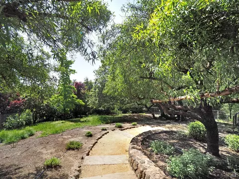 Exterior - 1575 Foxridge Rd, Geyserville, CA 95441 photo 10 of 17