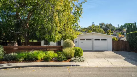 415 Sunset Pkwy, Novato, CA 94947