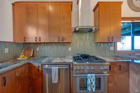 Kitchen - 209 Calle Del Sol, Bodega Bay, CA 94923 photo 2 of 4
