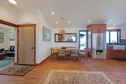 Dining - 209 Calle Del Sol, Bodega Bay, CA 94923 photo 3 of 3