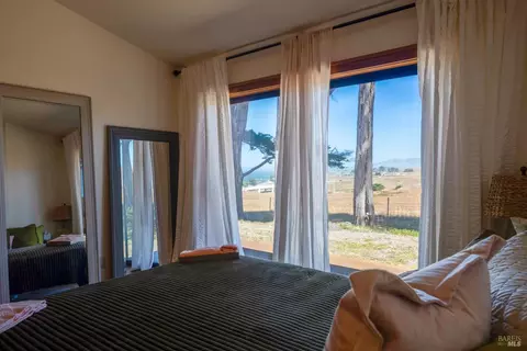 Bedroom - 209 Calle Del Sol, Bodega Bay, CA 94923 photo 4 of 5