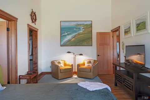 Bedroom - 209 Calle Del Sol, Bodega Bay, CA 94923 photo 3 of 5