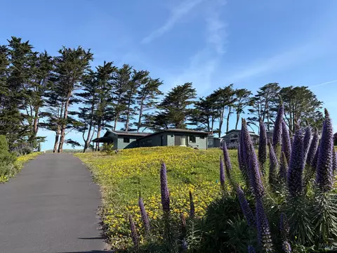 Exterior - 209 Calle Del Sol, Bodega Bay, CA 94923 photo 1 of 8