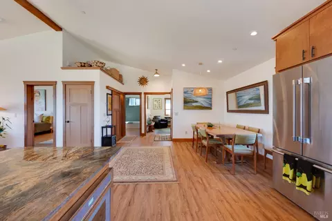 Dining - 209 Calle Del Sol, Bodega Bay, CA 94923 photo 1 of 3