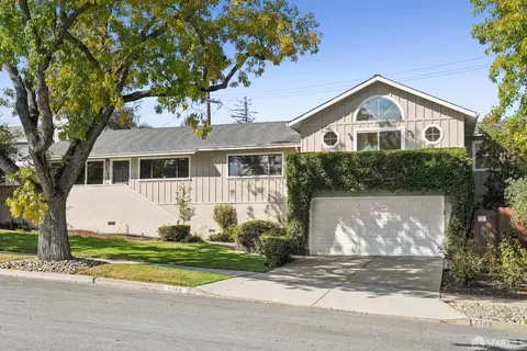 2748 Briarfield Ave, Redwood City, CA 94061