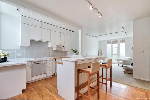 2774 Union St #4, San Francisco, CA 94123 photo 2