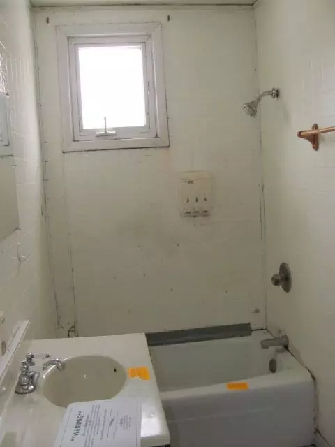 413 W 1st St, Eldon, MO 65026 photo 4