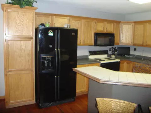 138 Franklin St, Holts Summit, MO 65043 photo 2