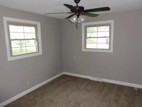 700 W Bruton St, Centralia, MO 65240 photo 14