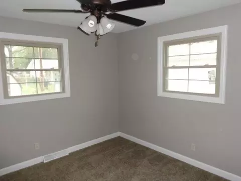 700 W Bruton St, Centralia, MO 65240 photo 12