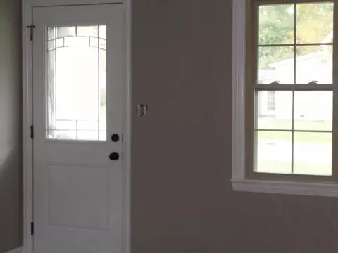 700 W Bruton St, Centralia, MO 65240 photo 2