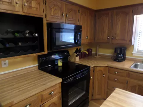 324 Ascension Pt, Holts Summit, MO 65043 photo 2