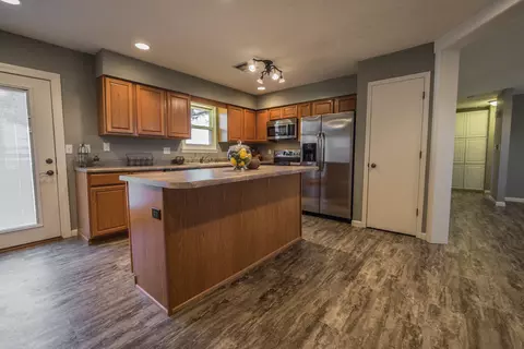 591 E Hackberry Blvd, Columbia, MO 65202 photo 11