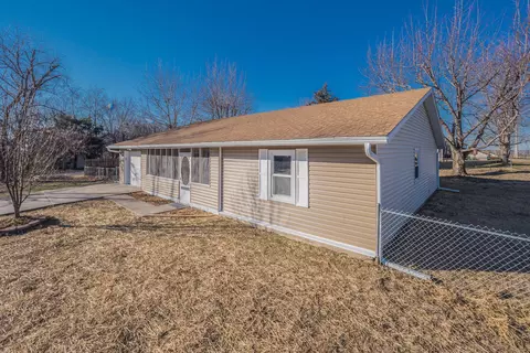 591 E Hackberry Blvd, Columbia, MO 65202 photo 4