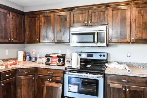 305 Venus St, Holts Summit, MO 65043 photo 6