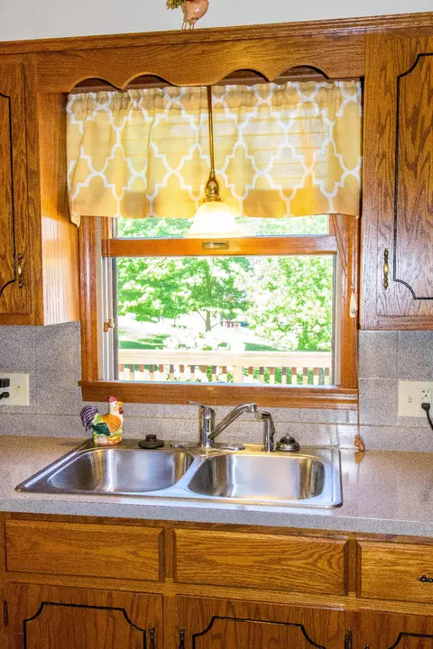 404 Barret St, Holts Summit, MO 65043 photo 10