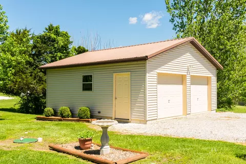 404 Barret St, Holts Summit, MO 65043 photo 23