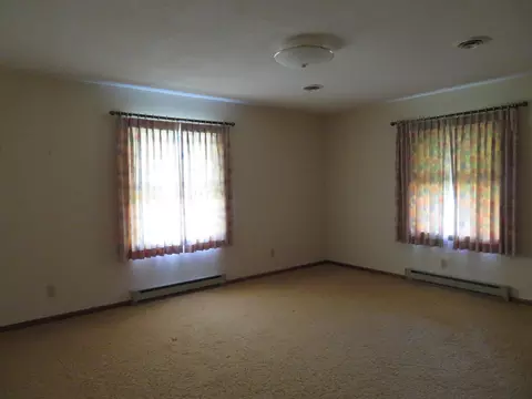 525 Baskett St, Paris, MO 65275 photo 31