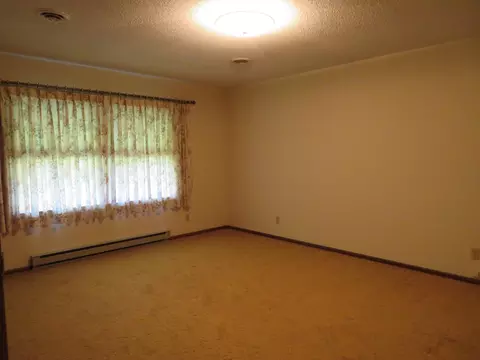 525 Baskett St, Paris, MO 65275 photo 28