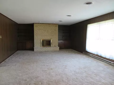 525 Baskett St, Paris, MO 65275 photo 17