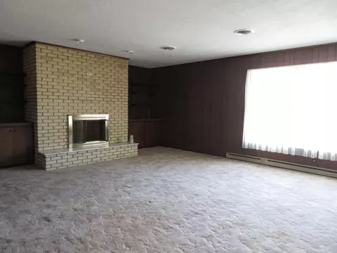 525 Baskett St, Paris, MO 65275 photo 9