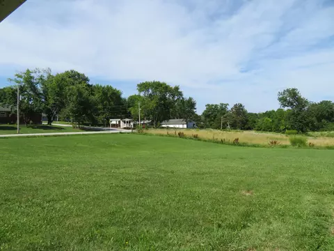 525 Baskett St, Paris, MO 65275 photo 59