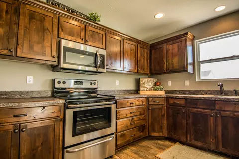 115 Mars, Holts Summit, MO 65043 photo 9