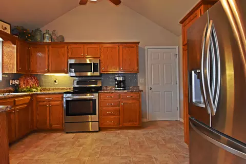 2051 Beelman Rd, Holts Summit, MO 65043 photo 9