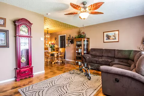 492 Karen Dr, Holts Summit, MO 65043 photo 2