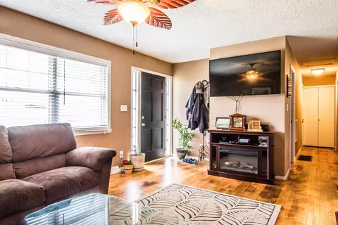 492 Karen Dr, Holts Summit, MO 65043 photo 3