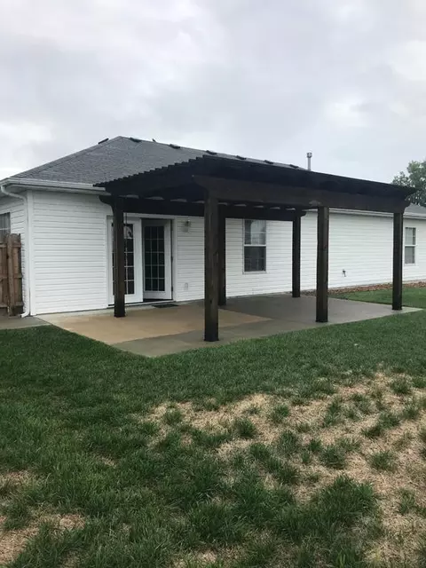 210 Tully Ct, Columbia, MO 65202 photo 2