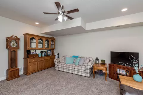 450 Edwards Dr, Holts Summit, MO 65043 photo 29