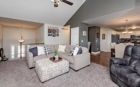 450 Edwards Dr, Holts Summit, MO 65043 photo 5