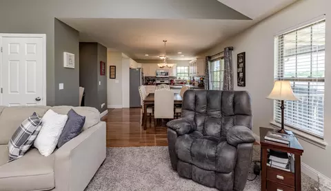 450 Edwards Dr, Holts Summit, MO 65043 photo 4
