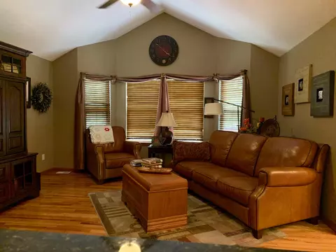 12010 County Rd 4001, Holts Summit, MO 65043 photo 10