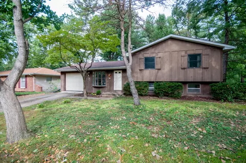 13 E Alhambra Dr, Columbia, MO 65203 photo 2