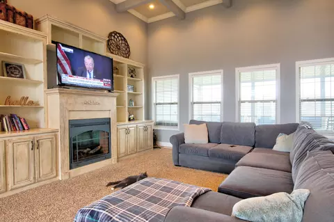 10899 Broadacre Dr, Holts Summit, MO 65043 photo 3