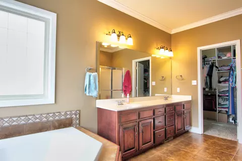 10899 Broadacre Dr, Holts Summit, MO 65043 photo 13