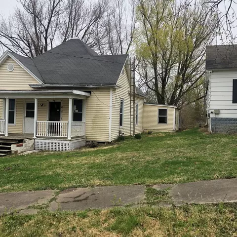214 Baskett St, Paris, MO 65275 photo 3