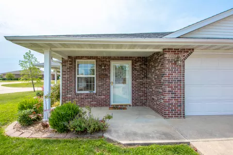 155 Star Dr #B, Holts Summit, MO 65043 photo 2