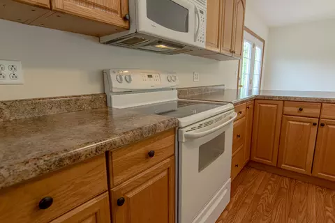 684 Westminster Pl, Holts Summit, MO 65043 photo 11