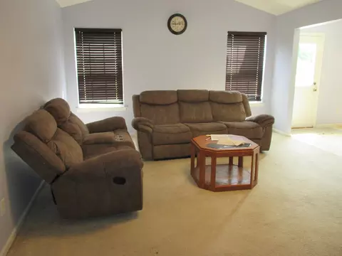 584 E Clearview Dr, Columbia, MO 65202 photo 4
