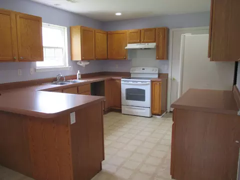 584 E Clearview Dr, Columbia, MO 65202 photo 2