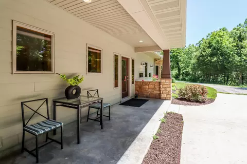 6221 E Mclane Dailing Rd, Centralia, MO 65240 photo 4