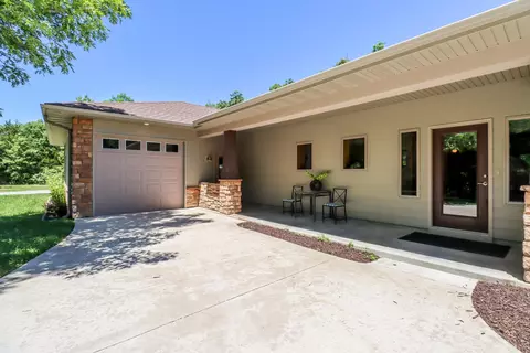 6221 E Mclane Dailing Rd, Centralia, MO 65240 photo 3