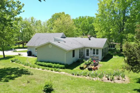 36 N Larand Dr, Holts Summit, MO 65043 photo 3