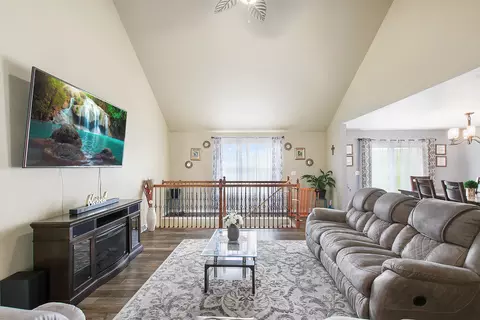 2042 Bromin Ct, Holts Summit, MO 65043 photo 4