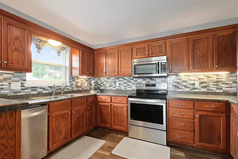 2042 Bromin Ct, Holts Summit, MO 65043 photo 9